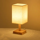 Luminária de Mesa para Quarto em Linho e Madeira Quadrada